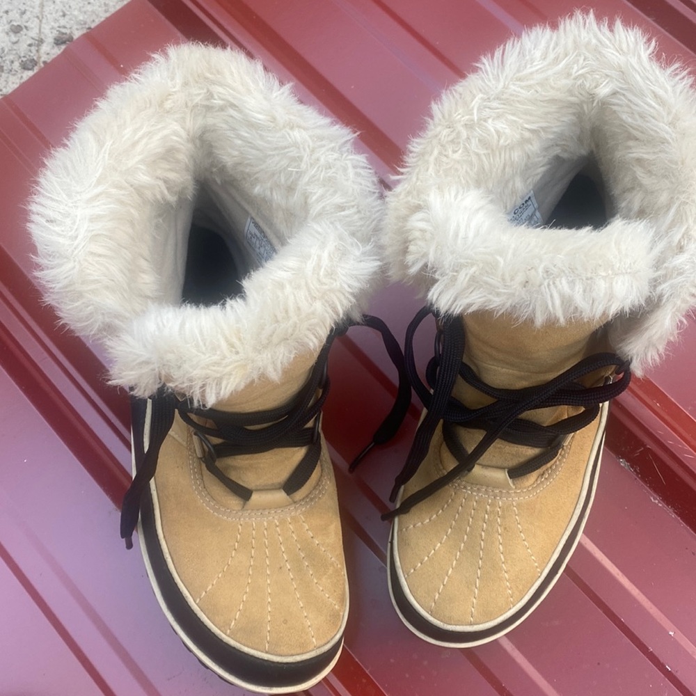 Sorel used -like new